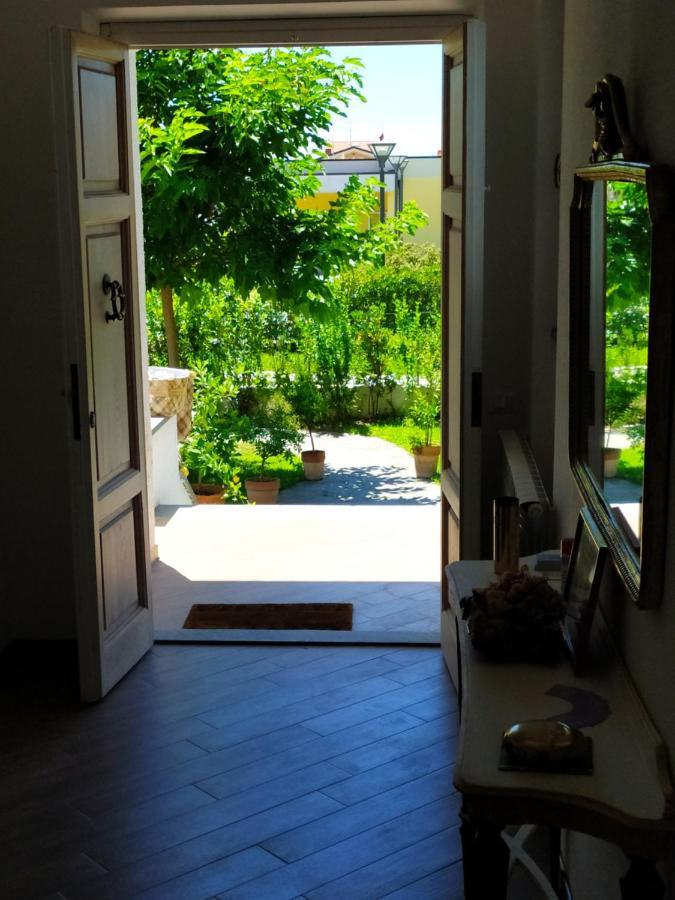 B&B Villa La Bouganville Camaiore Εξωτερικό φωτογραφία
