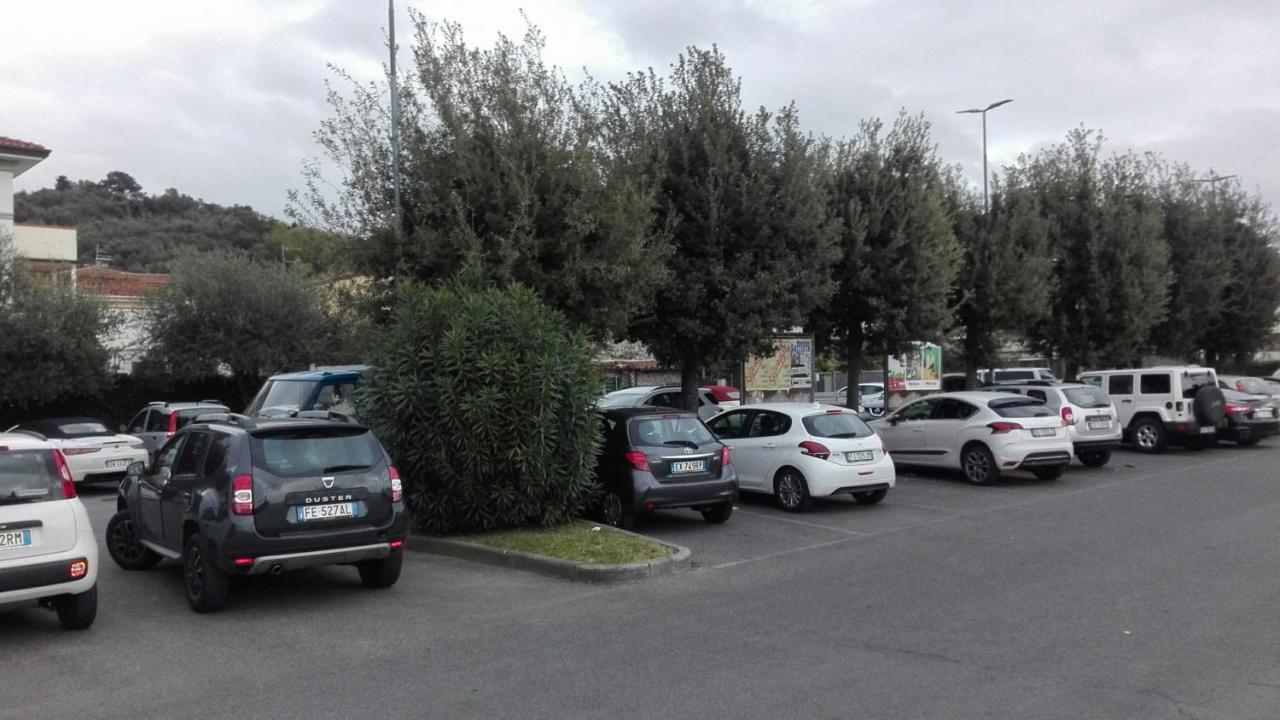 B&B Villa La Bouganville Camaiore Εξωτερικό φωτογραφία